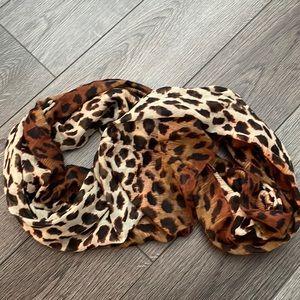 Leopard scarf